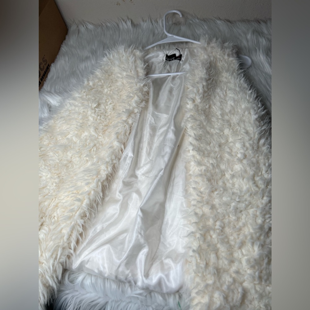 Faux Fur Sleeveless Jacket